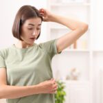 Odor nas axilas: 11 opções de tratamento caseiro-radardasaude